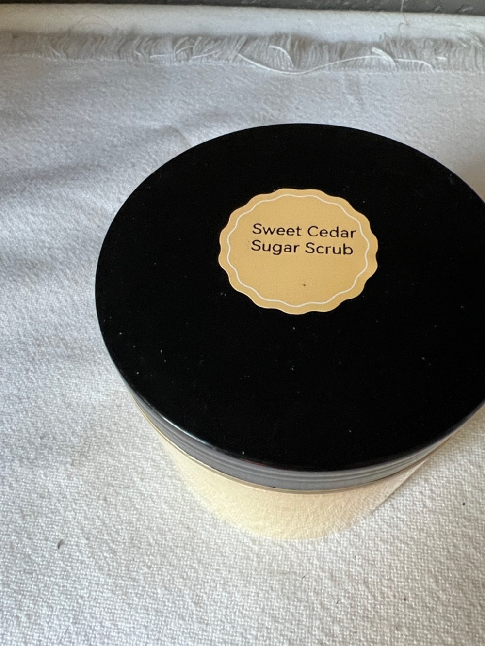 Sweet Cedar Wood Sugar Scrub 12 ounces hand crafted - Picture 4 of 6